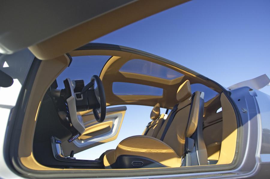  Volvo 3CC Concept 2004 года  (фото 18 из 48)